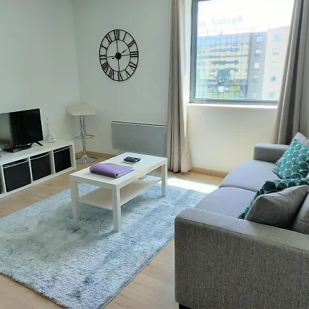 Ensoleille Au Pied Du Futuroscope * Chasseneuil-du-Poitou